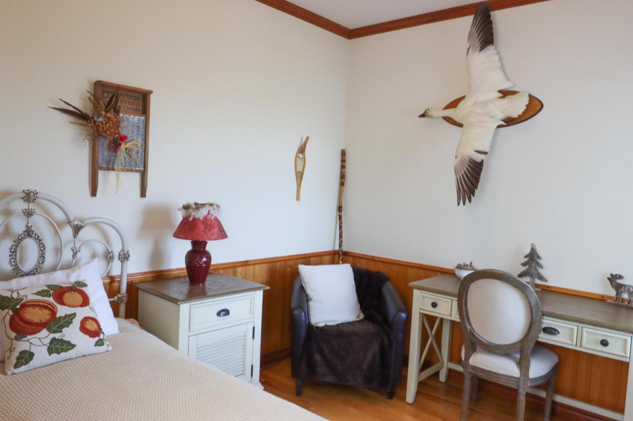 Bed & Breakfast, Gite La Princesse Des Champs Saint-Jean-de-Boischâtel Εξωτερικό φωτογραφία